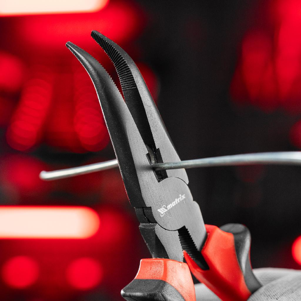 картинка Длинногубцы изогнутые Black Nickel, 200 мм, двухкомпонентные рукоятки Matrix от ООО "Строительный Крепеж"