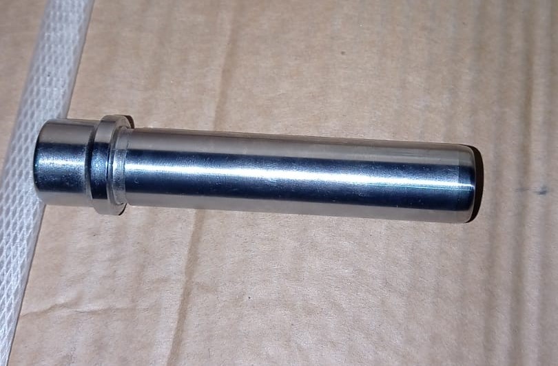 картинка 303 Шток (18х100) нагнетающий для тележек гидравлических AC (Pump plunger) от ООО «Строительный крепеж»